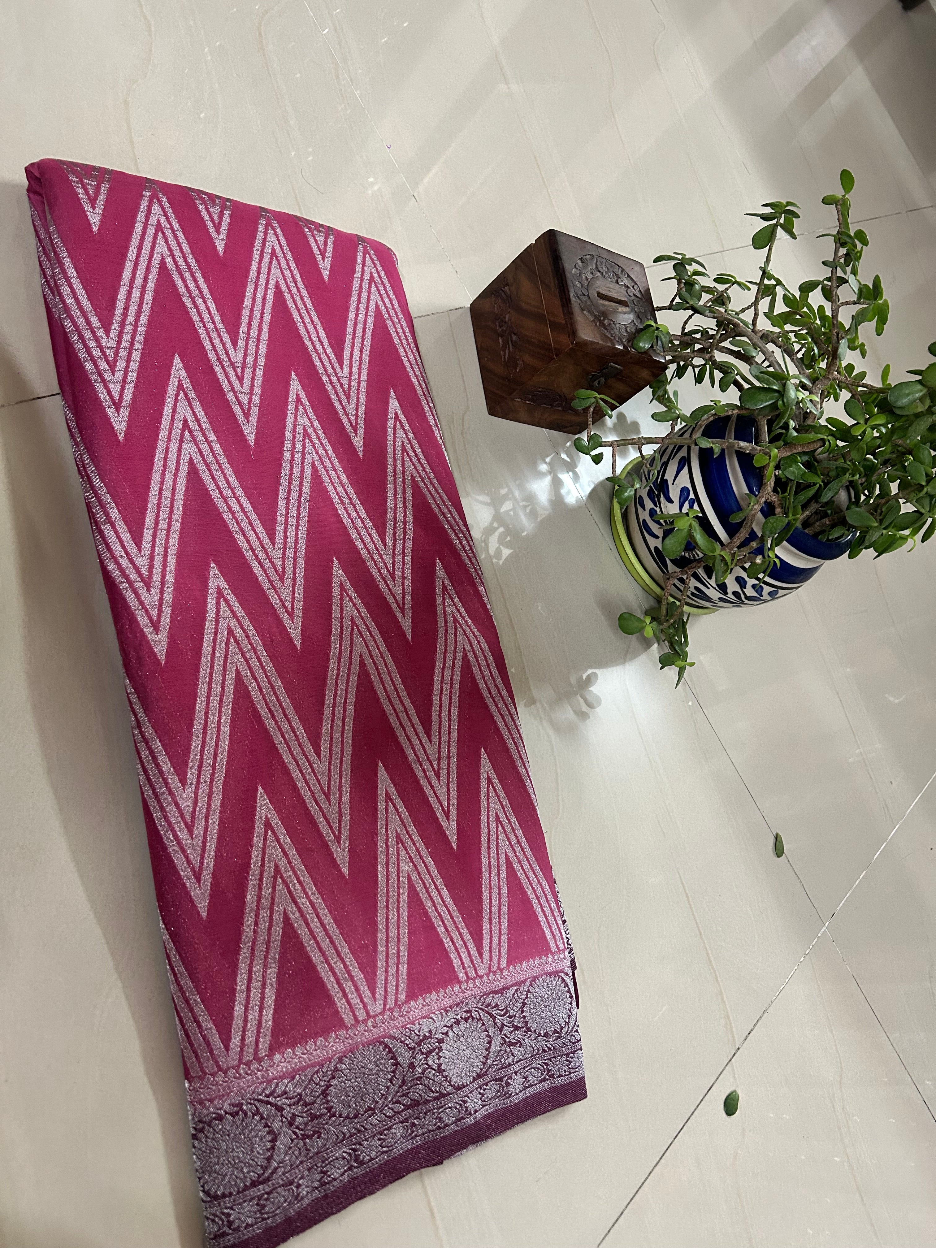 Chinnon pure Georgette Sarees