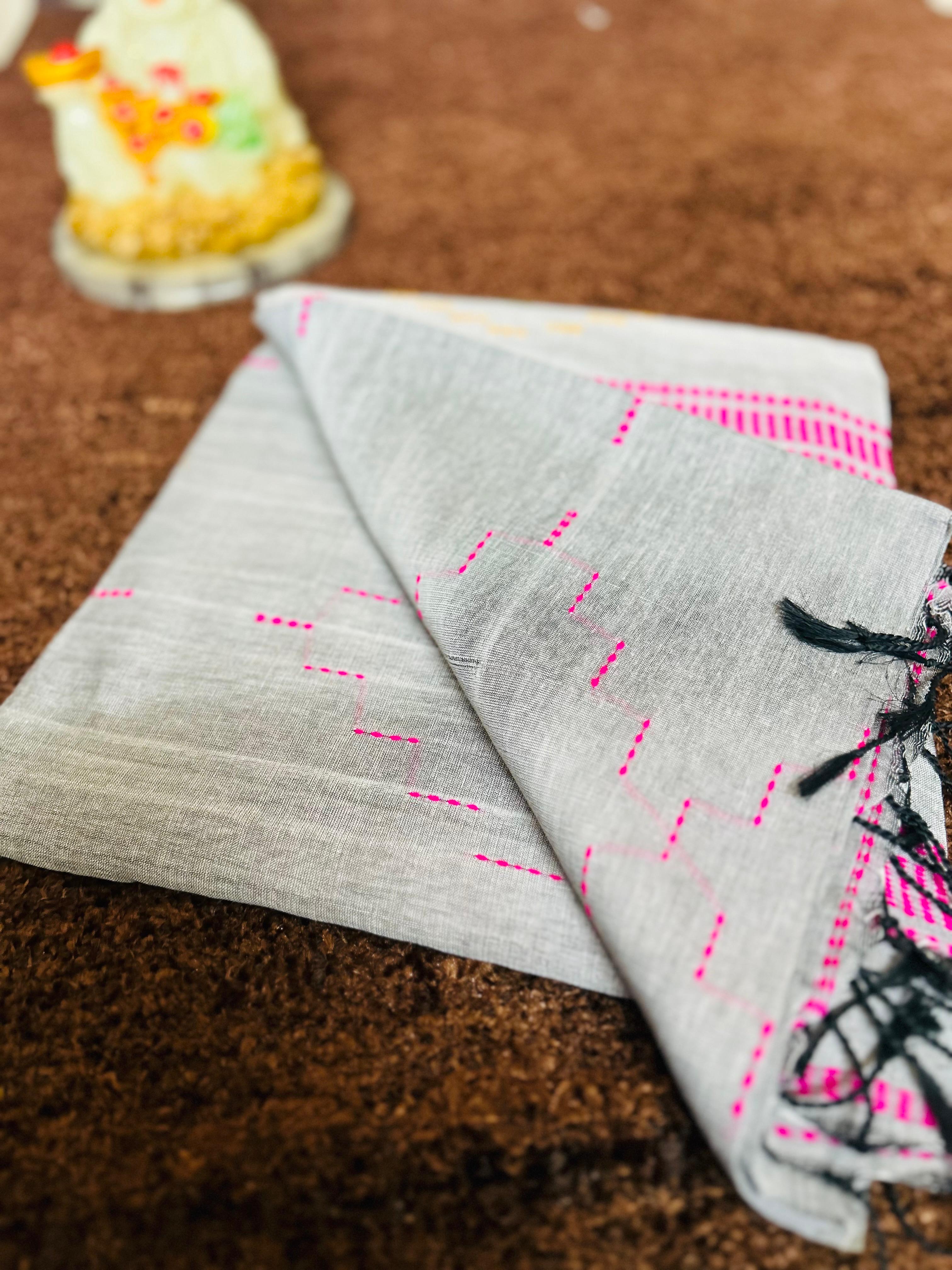 Plain Khadi Cotton Saree with Contrast Kalamkari Blouse