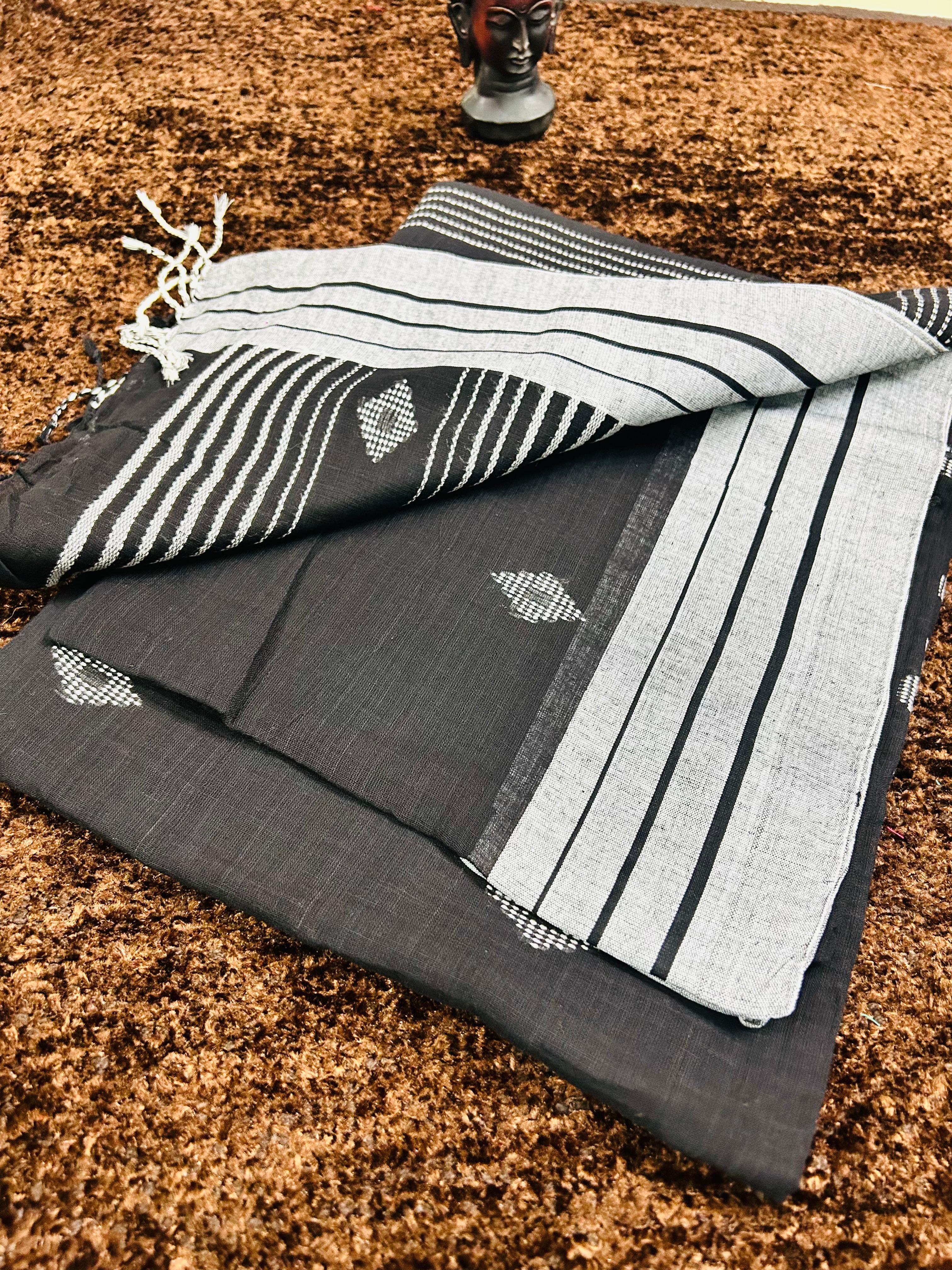 Plain Khadi Cotton Saree with Contrast Kalamkari Blouse