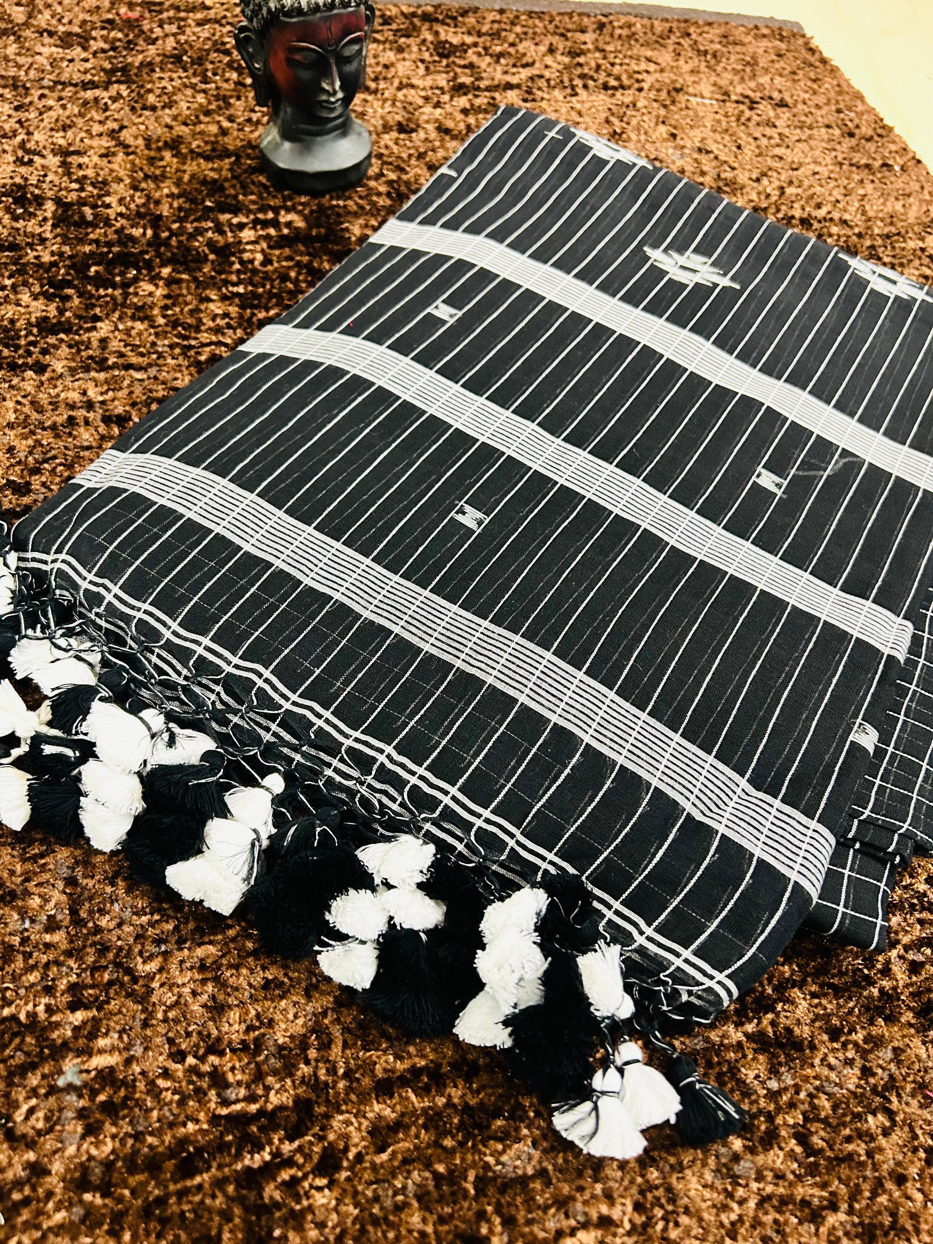 Plain Khadi Cotton Saree with Contrast Kalamkari Blouse